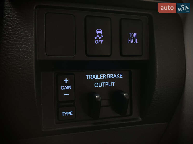 Пікап Toyota Tundra 2016 в Києві