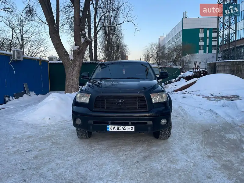 Toyota Tundra