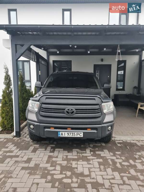 Toyota Tundra 2014
