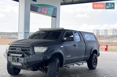Пікап Toyota Tundra 2012 в Києві