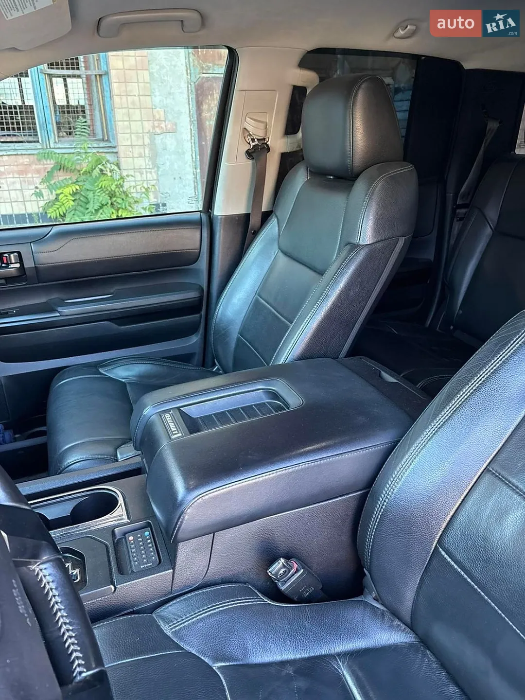 2014 Toyota Tundra - мініатюра 12