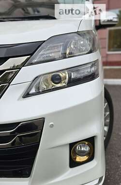 Мінівен Toyota Vellfire 2013 в Одесі