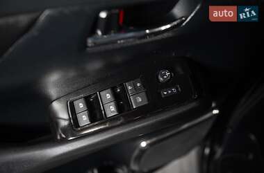 Мінівен Toyota Vellfire 2015 в 