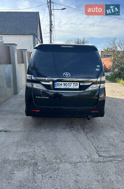 Минивэн Toyota Vellfire 2013 в 