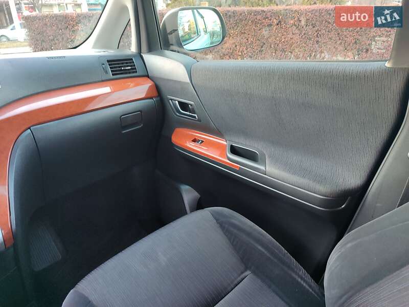 Мінівен Toyota Vellfire 2011 в Чорноморську