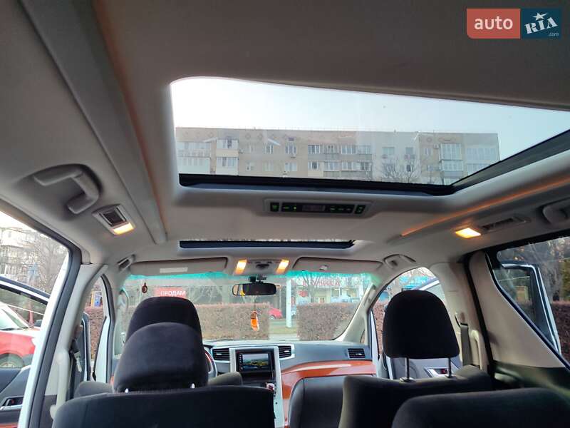 Мінівен Toyota Vellfire 2011 в Чорноморську