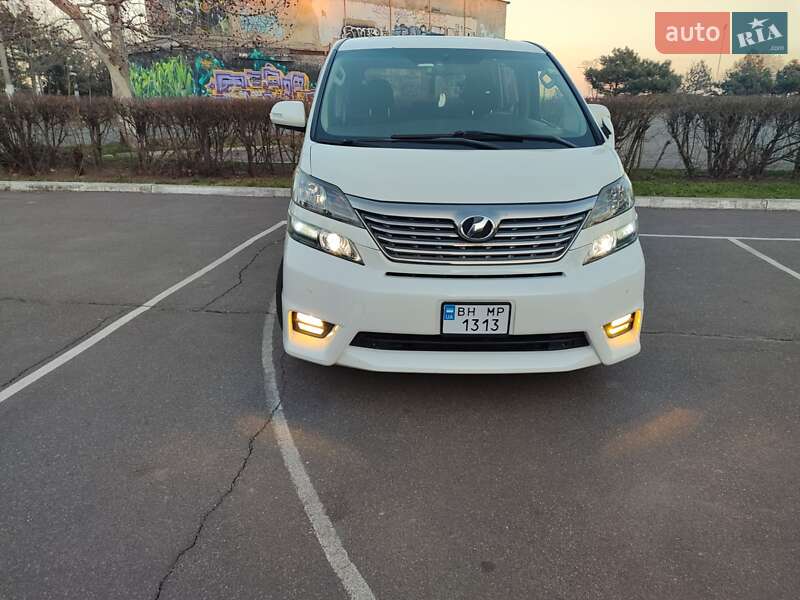 Мінівен Toyota Vellfire 2011 в Чорноморську