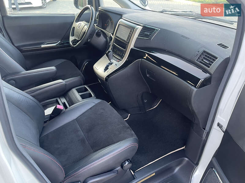 Мінівен Toyota Vellfire 2013 в Одесі
