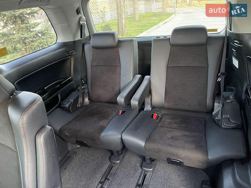 Мінівен Toyota Vellfire 2013 в Одесі