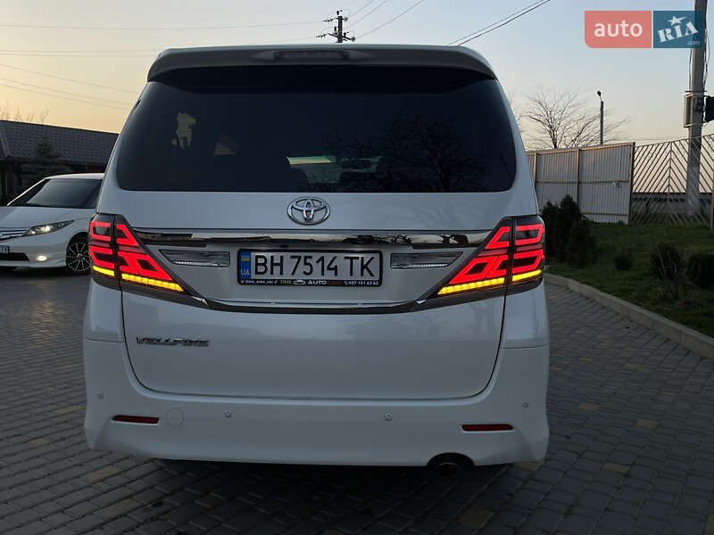 Мінівен Toyota Vellfire 2013 в Одесі