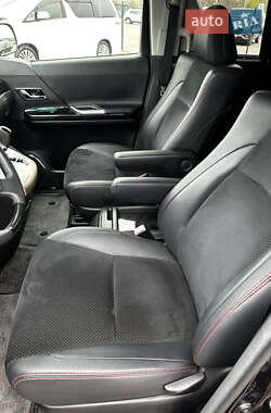 Минивэн Toyota Vellfire 2014 в 