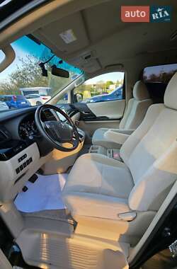 Минивэн Toyota Vellfire 2012 в 