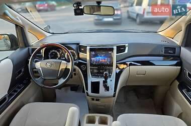Минивэн Toyota Vellfire 2012 в 