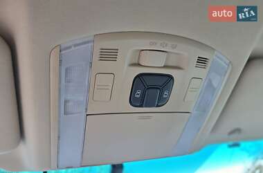 Минивэн Toyota Vellfire 2012 в 