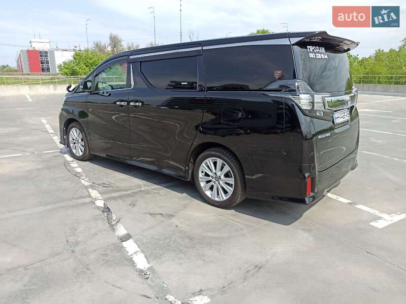 Минивэн Toyota Vellfire 2017 в Киеве