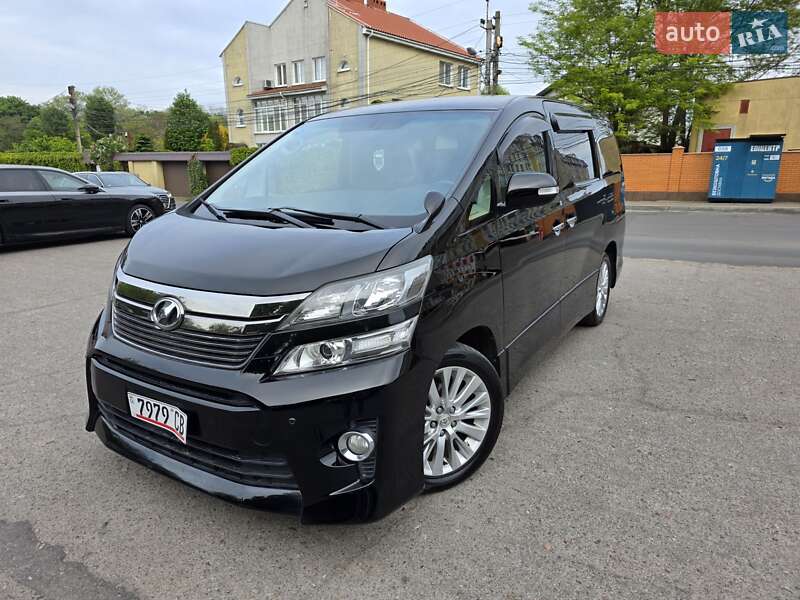 Мінівен Toyota Vellfire 2013 в Одесі