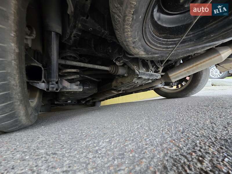 Мінівен Toyota Vellfire 2013 в Одесі