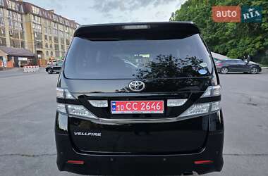 Мінівен Toyota Vellfire 2011 в 