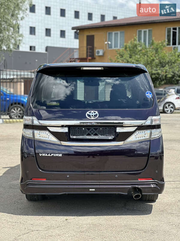 Минивэн Toyota Vellfire 2014 в Киеве