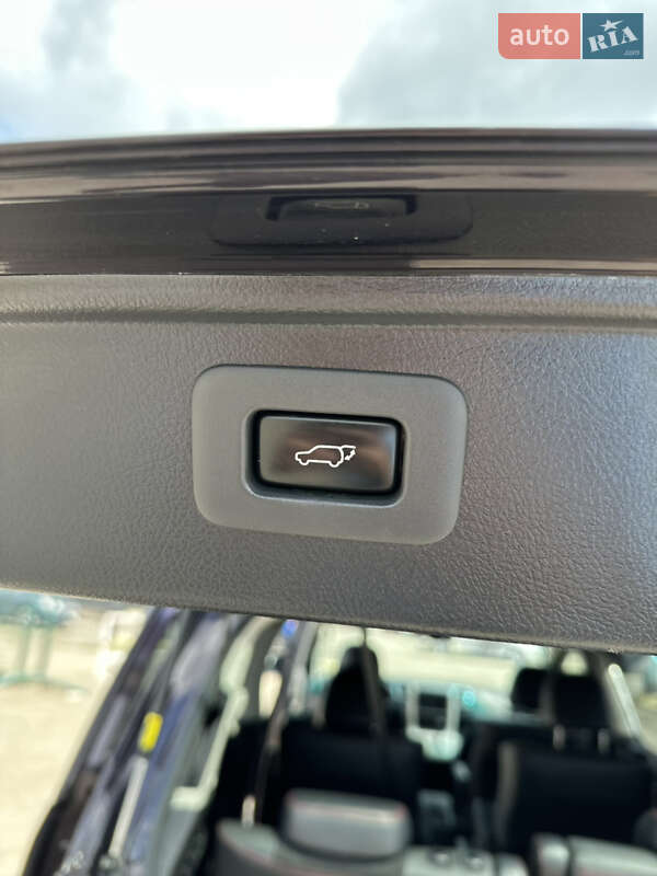 Минивэн Toyota Vellfire 2014 в Киеве
