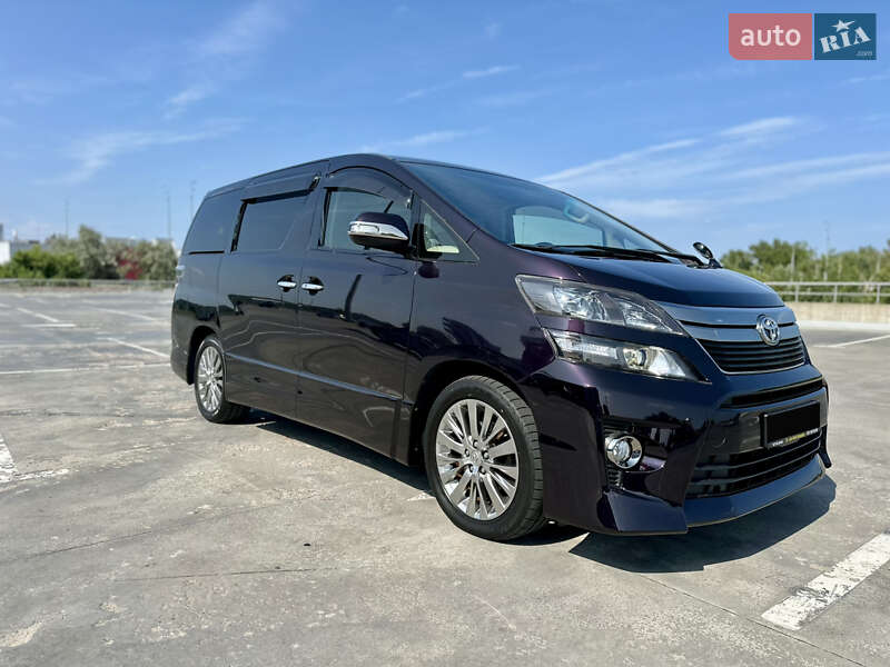 Минивэн Toyota Vellfire 2013 в Киеве