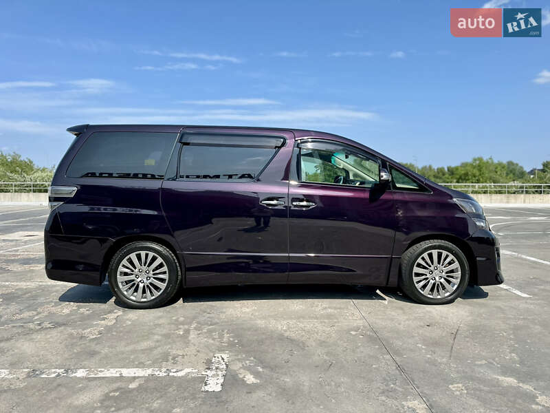 Минивэн Toyota Vellfire 2013 в Киеве