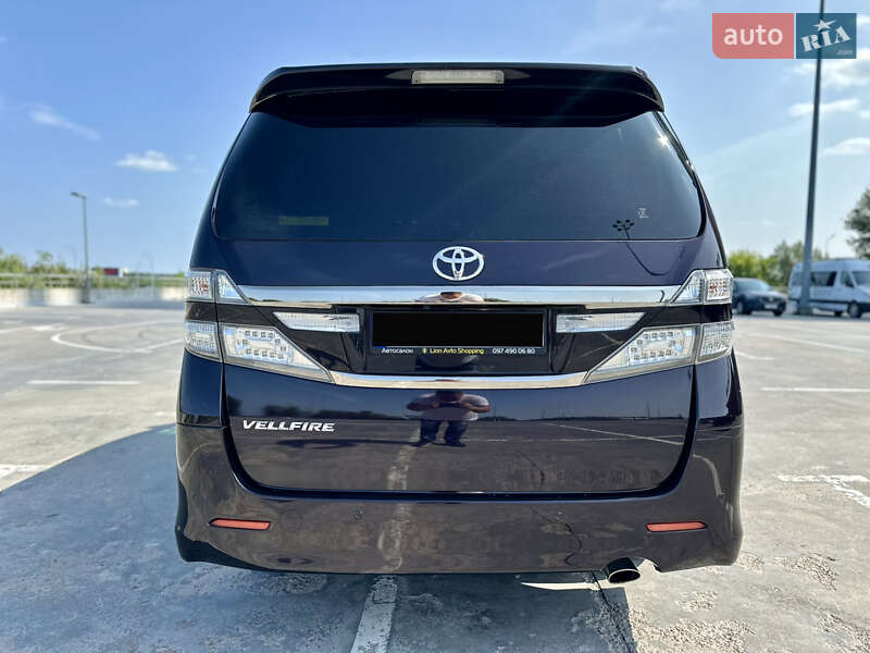 Минивэн Toyota Vellfire 2013 в Киеве