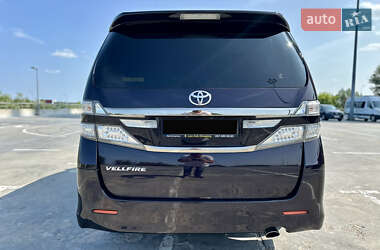 Минивэн Toyota Vellfire 2013 в 