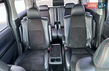 Минивэн Toyota Vellfire 2013 в 