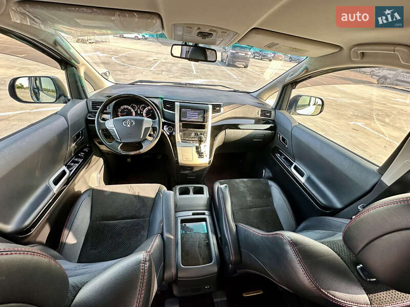Мінівен Toyota Vellfire 2013 в Києві
