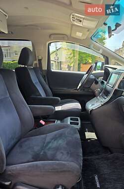 Минивэн Toyota Vellfire 2011 в 