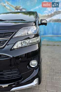 Минивэн Toyota Vellfire 2012 в 