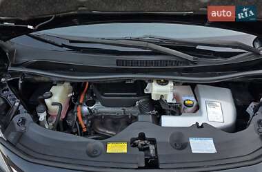 Минивэн Toyota Vellfire 2012 в 