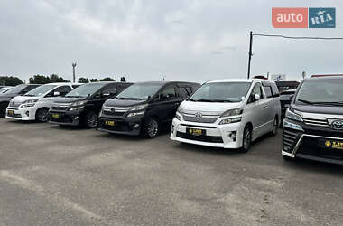 Мінівен Toyota Vellfire 2013 в 