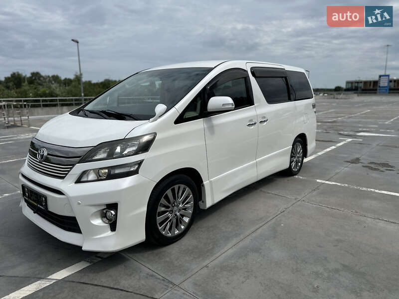 Минивэн Toyota Vellfire 2014 в Киеве