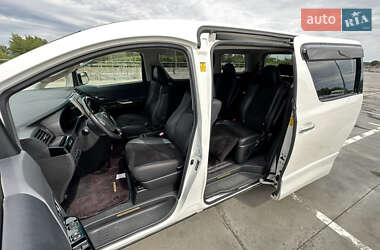 Минивэн Toyota Vellfire 2014 в 