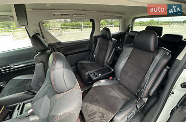 Минивэн Toyota Vellfire 2014 в 