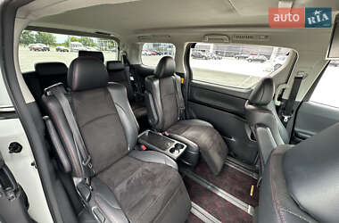 Минивэн Toyota Vellfire 2014 в 