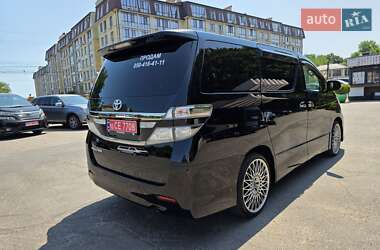 Минивэн Toyota Vellfire 2013 в 