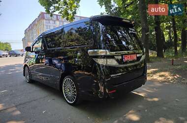 Минивэн Toyota Vellfire 2013 в 