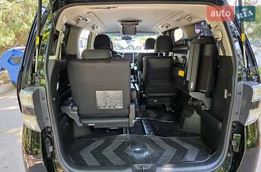 Минивэн Toyota Vellfire 2013 в 