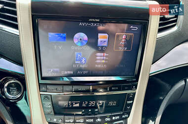 Минивэн Toyota Vellfire 2014 в 