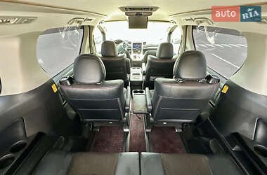 Минивэн Toyota Vellfire 2014 в 