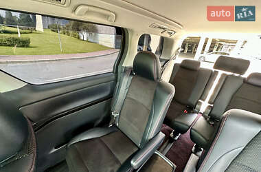 Минивэн Toyota Vellfire 2014 в 