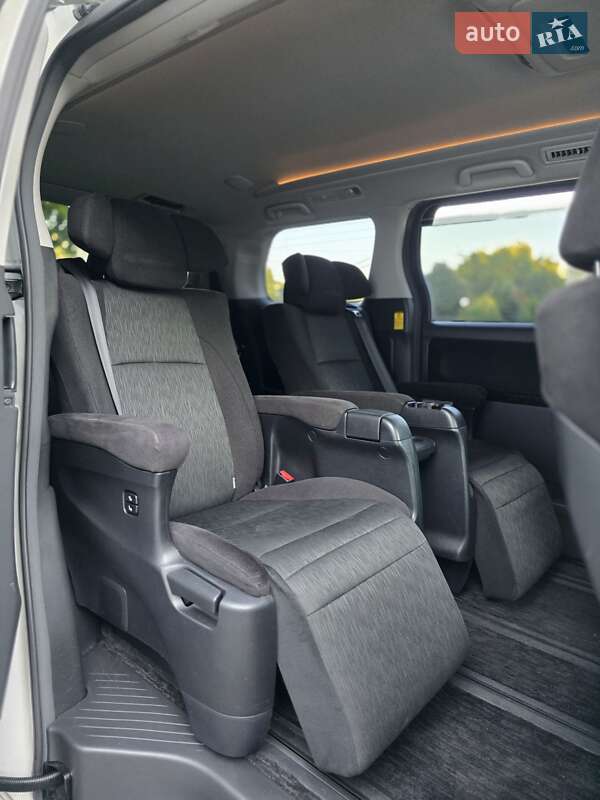 Минивэн Toyota Vellfire 2012 в Одессе