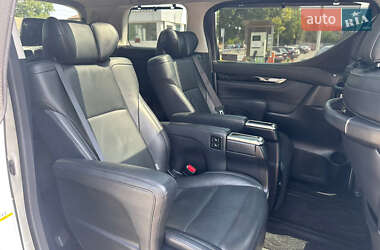 Минивэн Toyota Vellfire 2015 в 