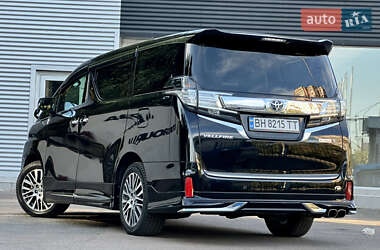 Минивэн Toyota Vellfire 2015 в 
