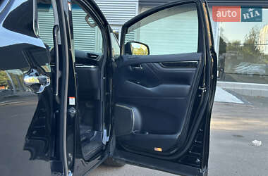 Минивэн Toyota Vellfire 2015 в 