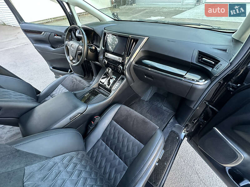 Мінівен Toyota Vellfire 2015 в Одесі