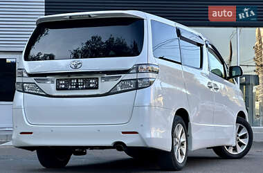 Минивэн Toyota Vellfire 2013 в 